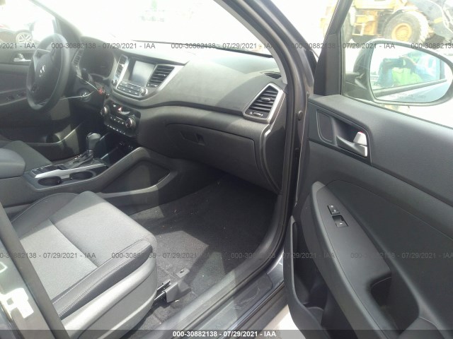 Photo 4 VIN: KM8J33A44JU834440 - HYUNDAI TUCSON 