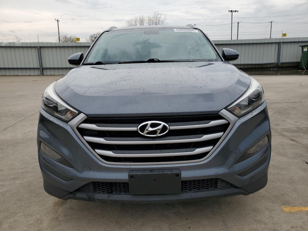 Photo 4 VIN: KM8J33A45HU462410 - HYUNDAI TUCSON 