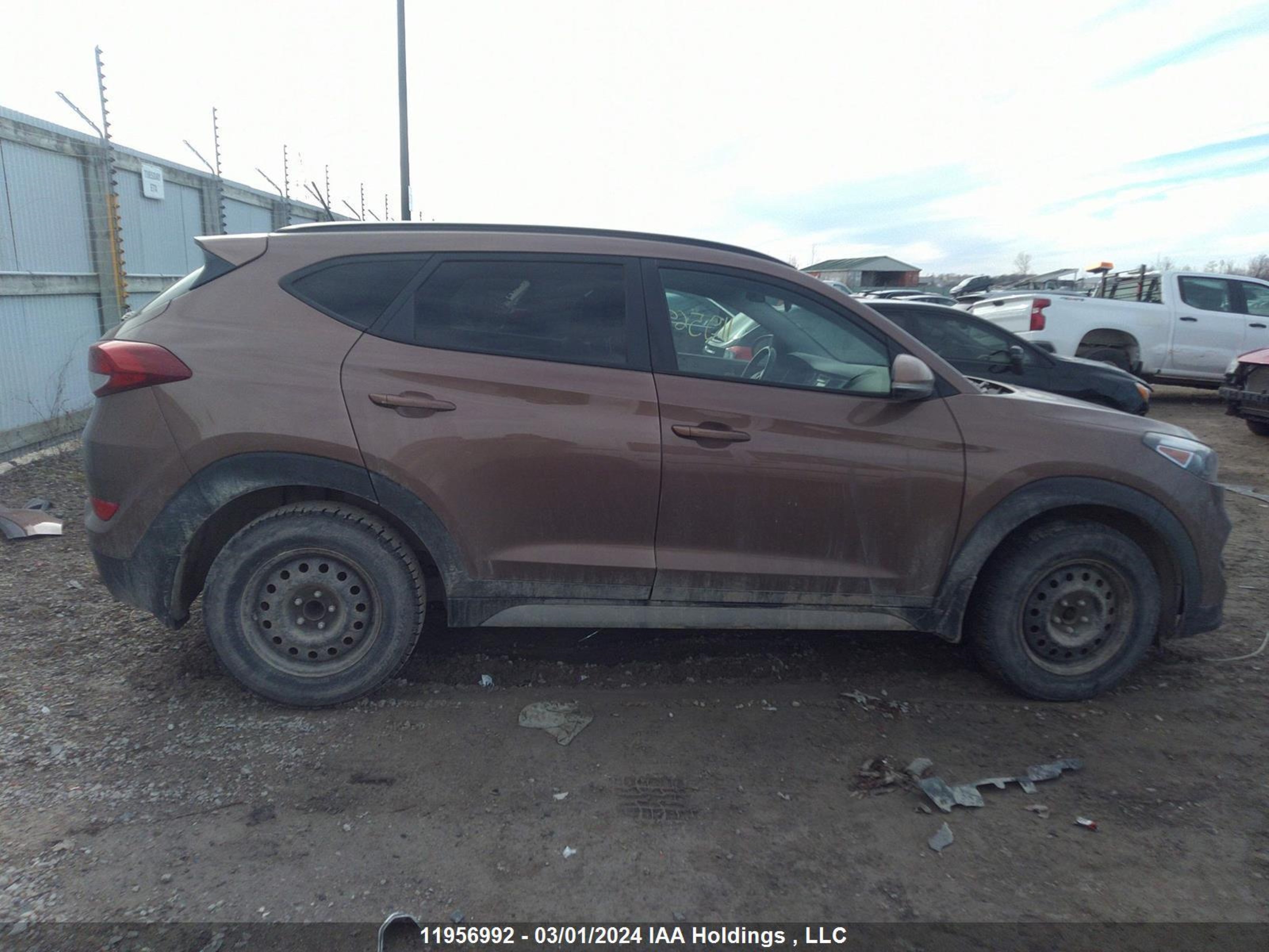 Photo 12 VIN: KM8J33A45HU520533 - HYUNDAI TUCSON 