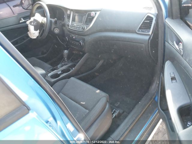 Photo 4 VIN: KM8J33A45HU564273 - HYUNDAI TUCSON 