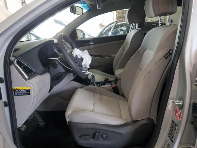 Photo 6 VIN: KM8J33A45HU584667 - HYUNDAI TUCSON 