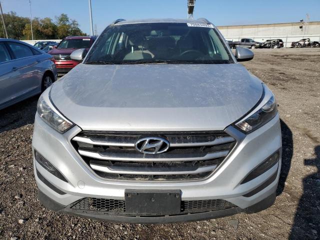 Photo 4 VIN: KM8J33A45JU682216 - HYUNDAI TUCSON 