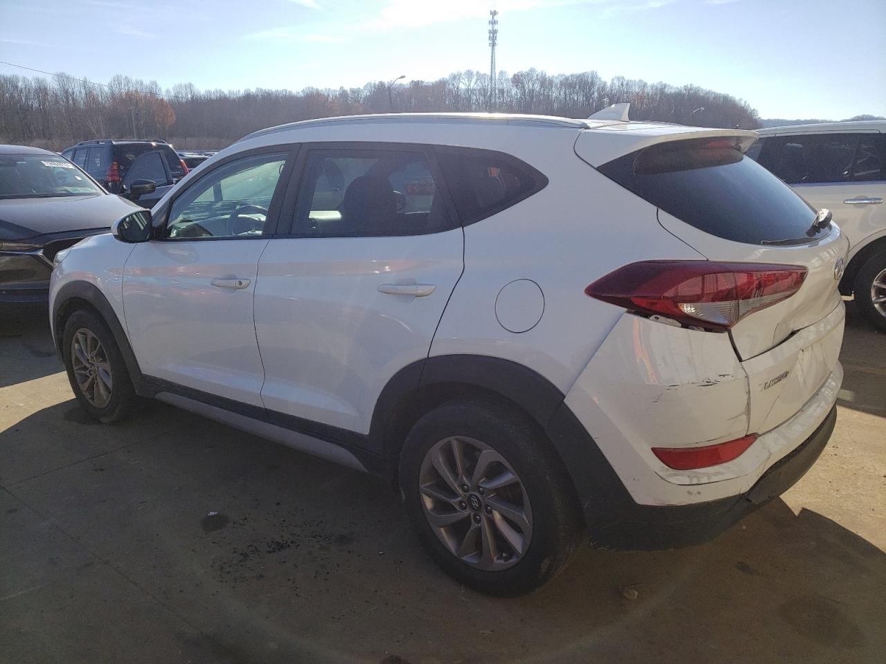 Photo 1 VIN: KM8J33A45JU713593 - HYUNDAI TUCSON 