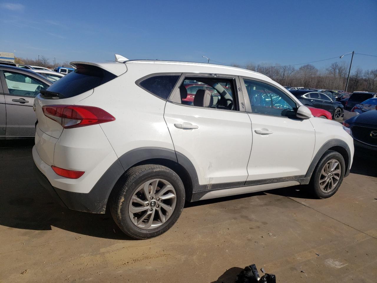 Photo 2 VIN: KM8J33A45JU713593 - HYUNDAI TUCSON 