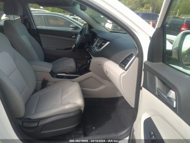 Photo 4 VIN: KM8J33A46HU267691 - HYUNDAI TUCSON 