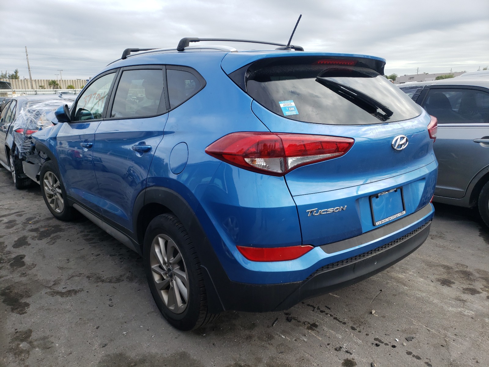 Photo 2 VIN: KM8J33A46HU393727 - HYUNDAI TUCSON LIM 