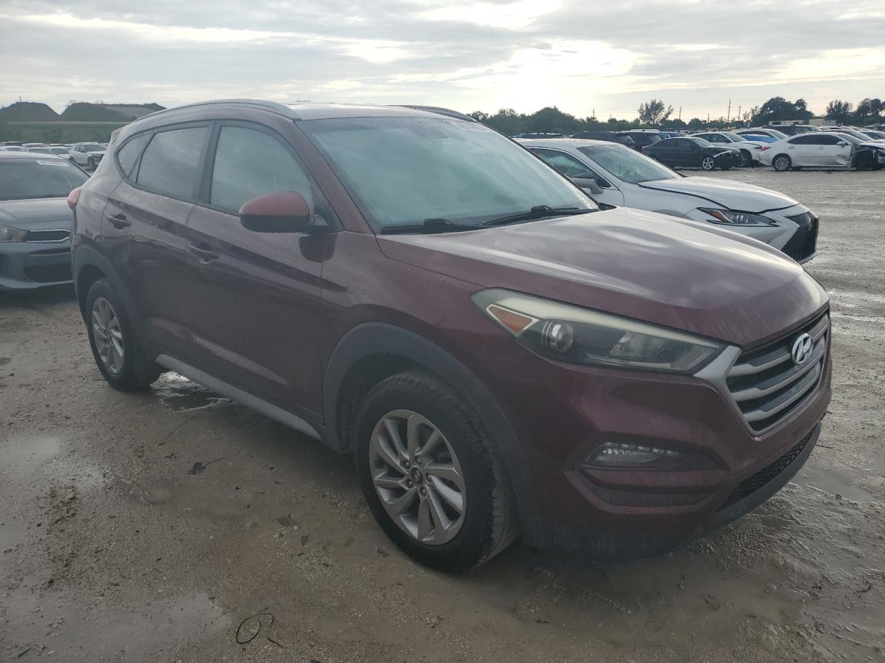 Photo 3 VIN: KM8J33A46JU601577 - HYUNDAI TUCSON 