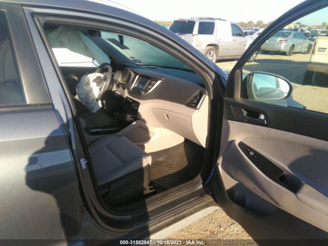 Photo 4 VIN: KM8J33A46JU618492 - HYUNDAI TUCSON 