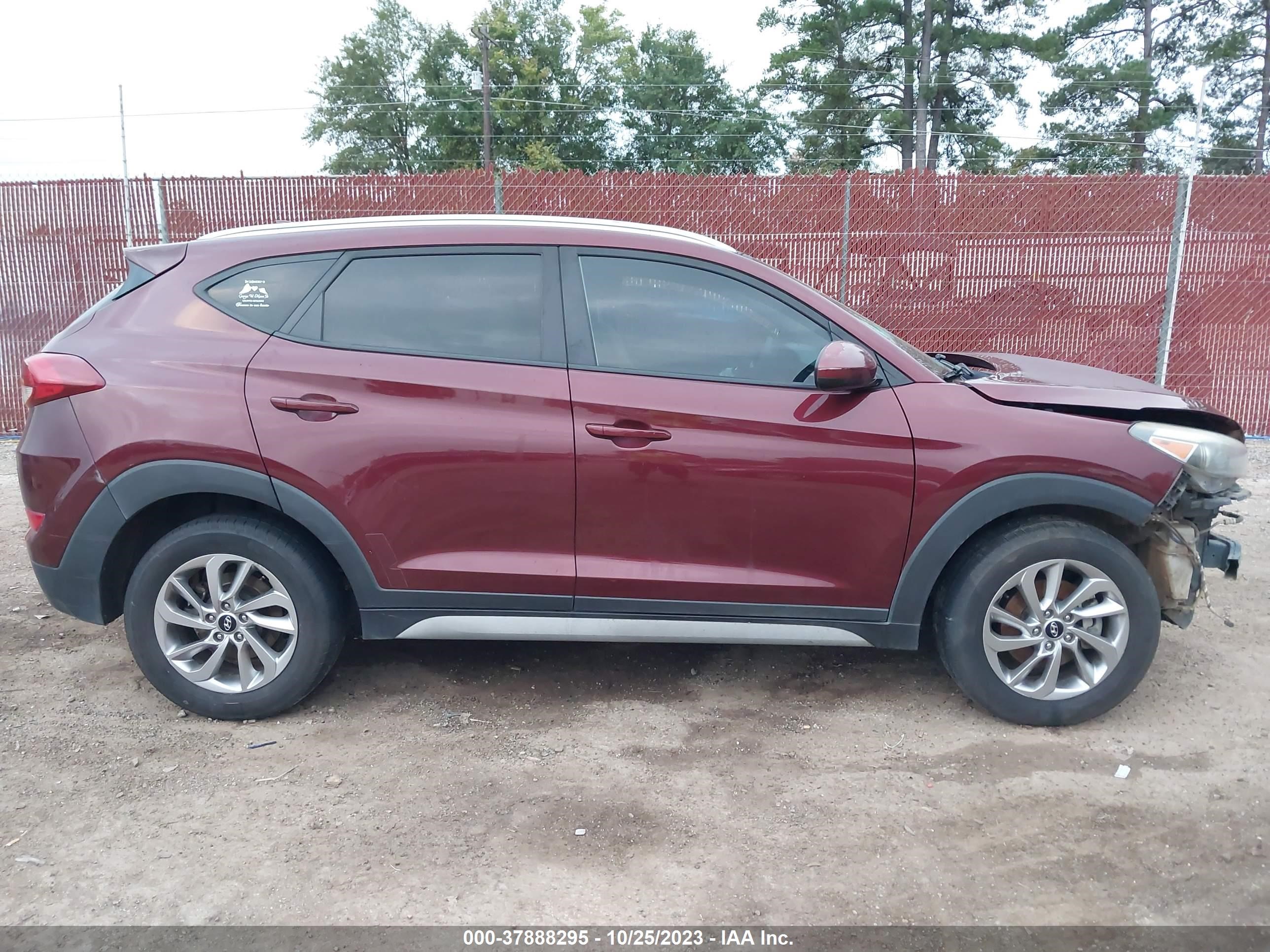 Photo 12 VIN: KM8J33A46JU660810 - HYUNDAI TUCSON 