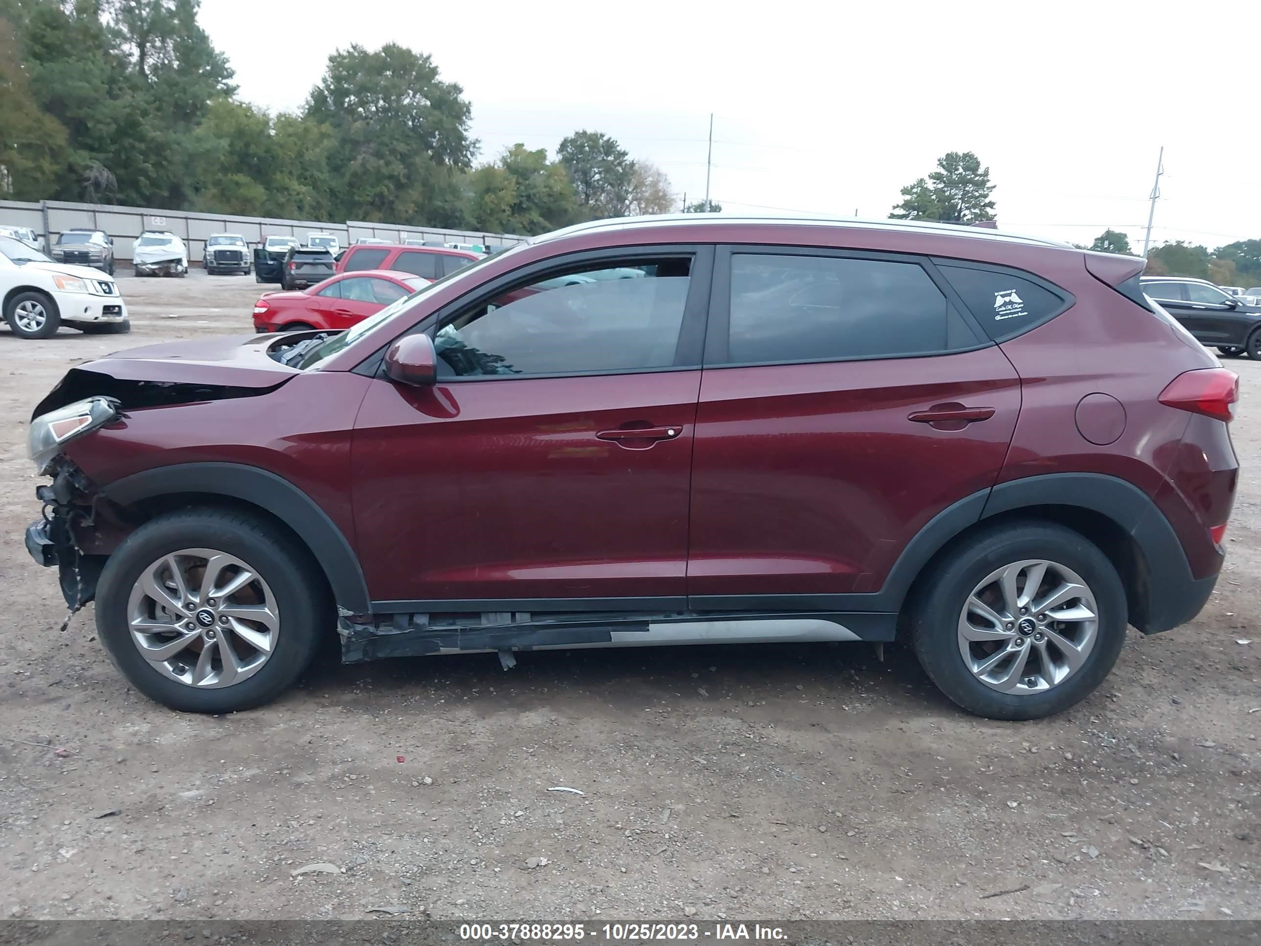 Photo 13 VIN: KM8J33A46JU660810 - HYUNDAI TUCSON 