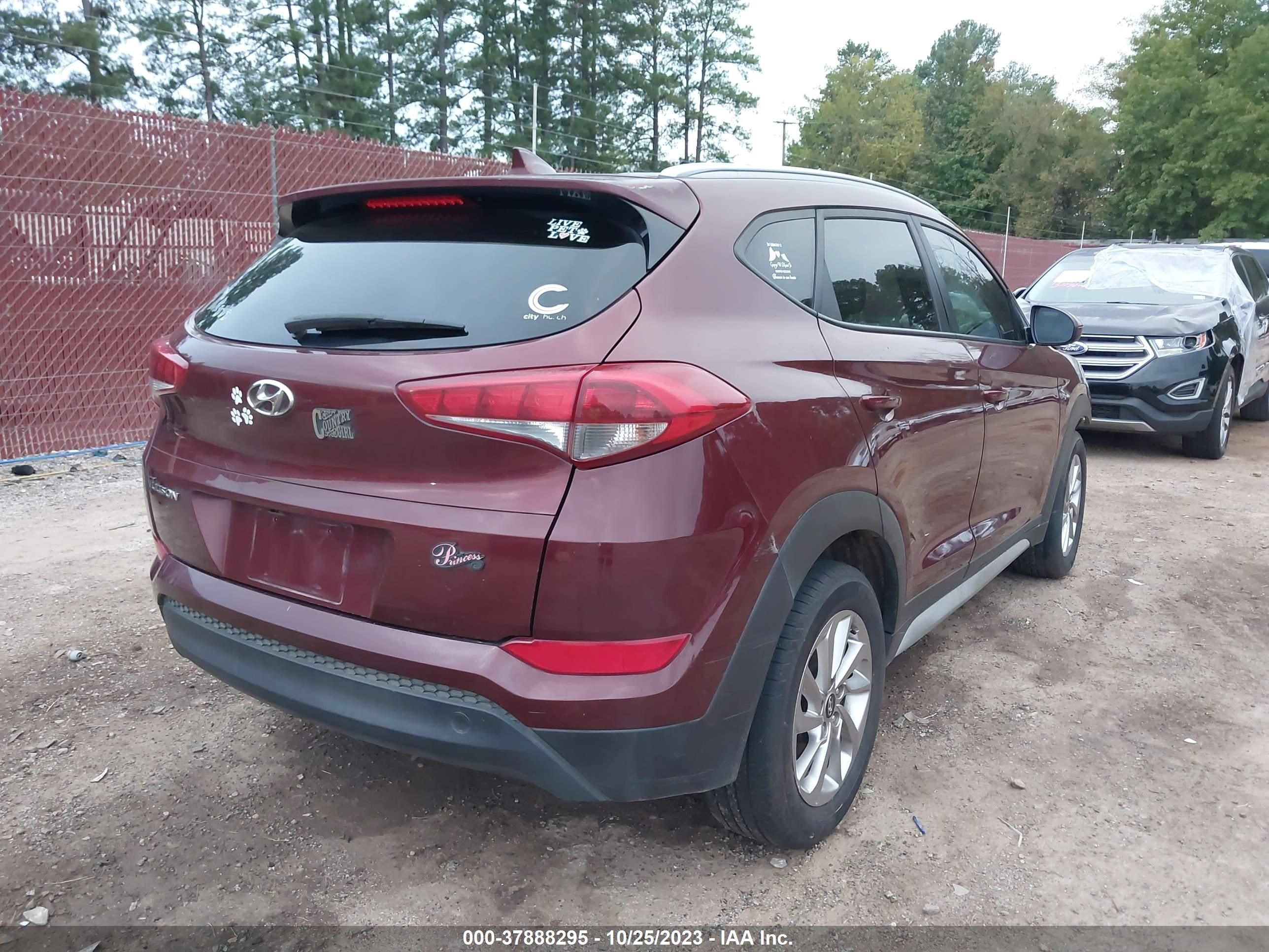 Photo 3 VIN: KM8J33A46JU660810 - HYUNDAI TUCSON 