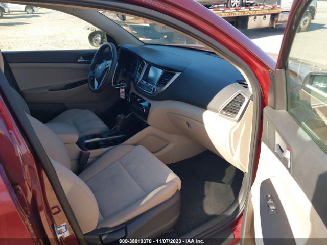 Photo 4 VIN: KM8J33A46JU660872 - HYUNDAI TUCSON 