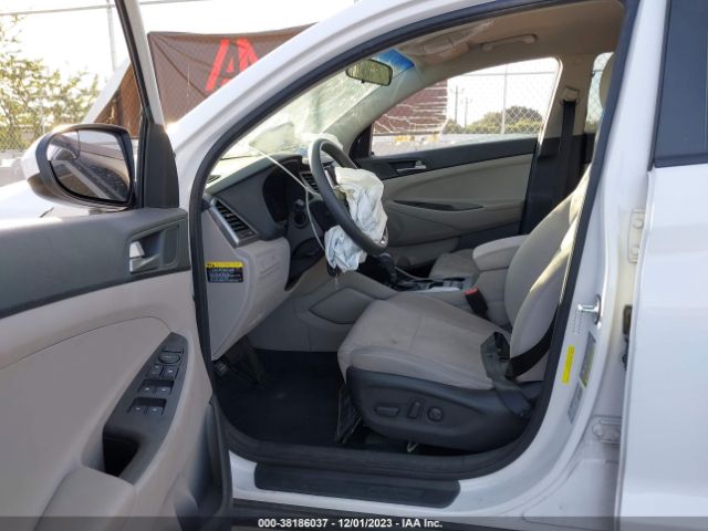 Photo 4 VIN: KM8J33A46JU688378 - HYUNDAI TUCSON 