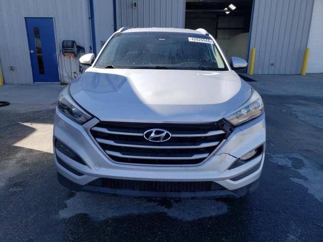 Photo 4 VIN: KM8J33A46JU710153 - HYUNDAI TUCSON 