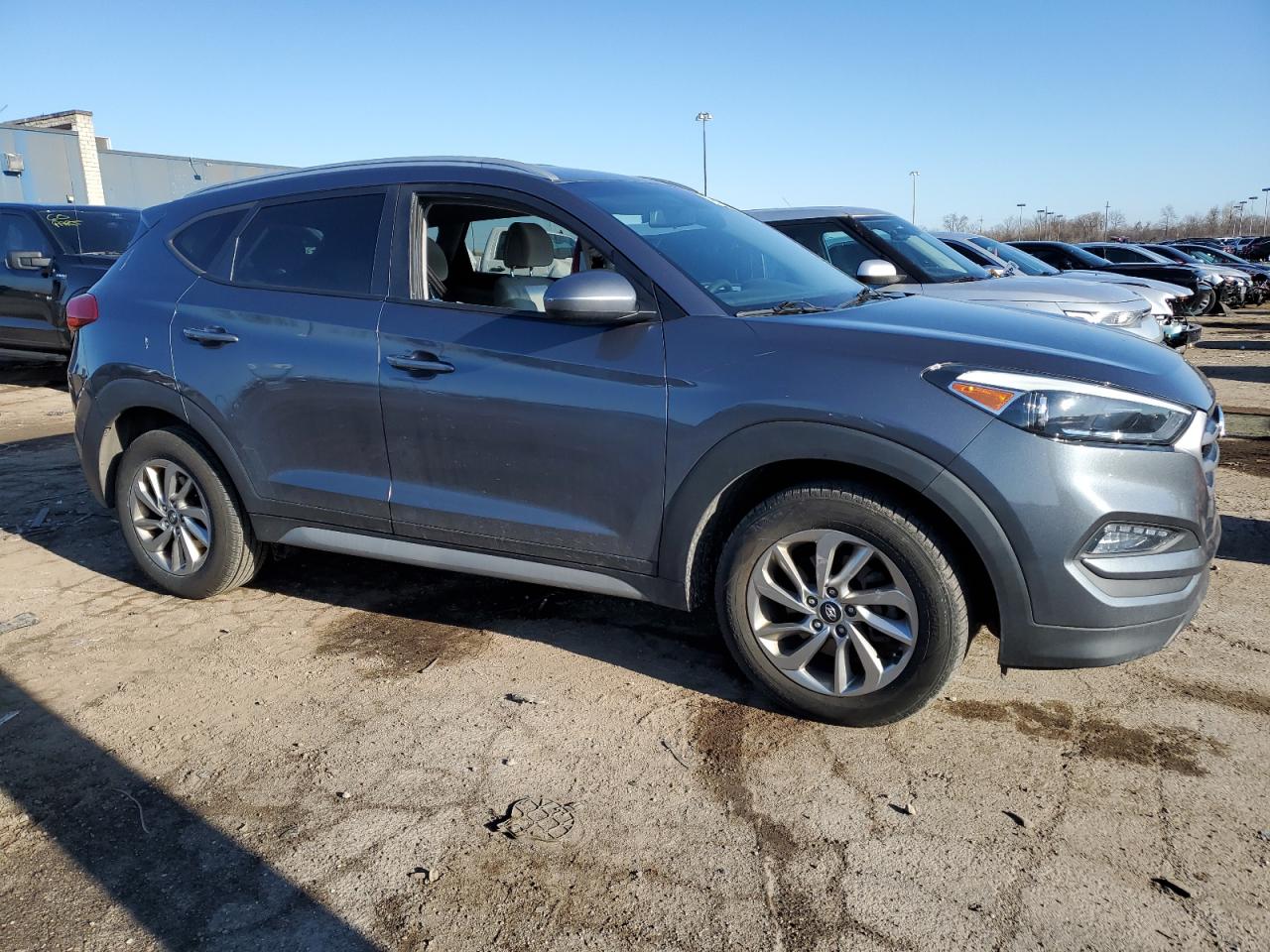 Photo 3 VIN: KM8J33A46JU728524 - HYUNDAI TUCSON 