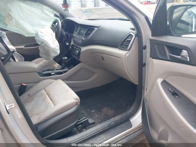 Photo 4 VIN: KM8J33A47GU094147 - HYUNDAI TUCSON 