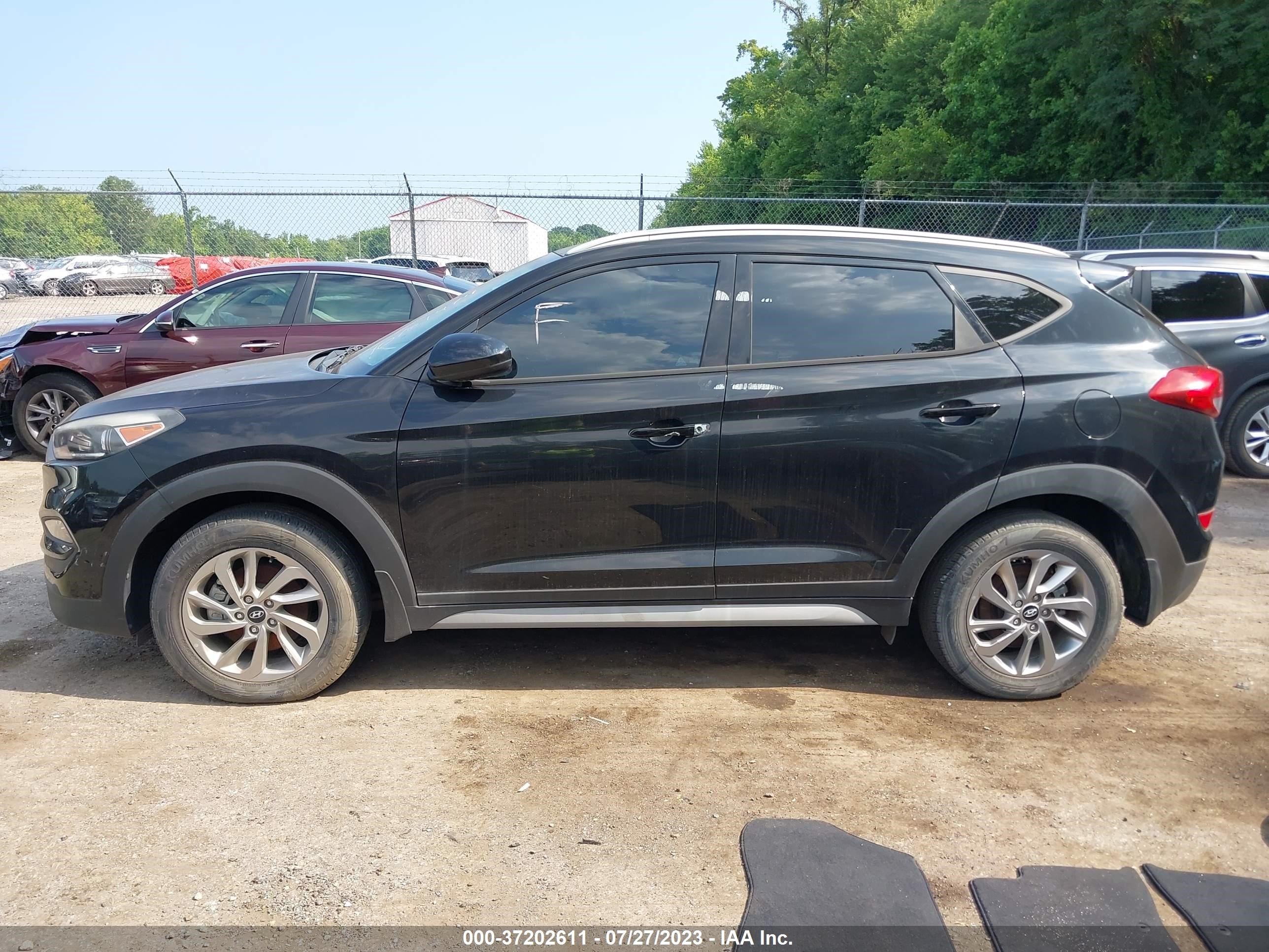 Photo 12 VIN: KM8J33A47HU368397 - HYUNDAI TUCSON 