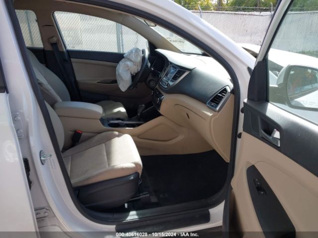 Photo 4 VIN: KM8J33A47HU407490 - HYUNDAI TUCSON 