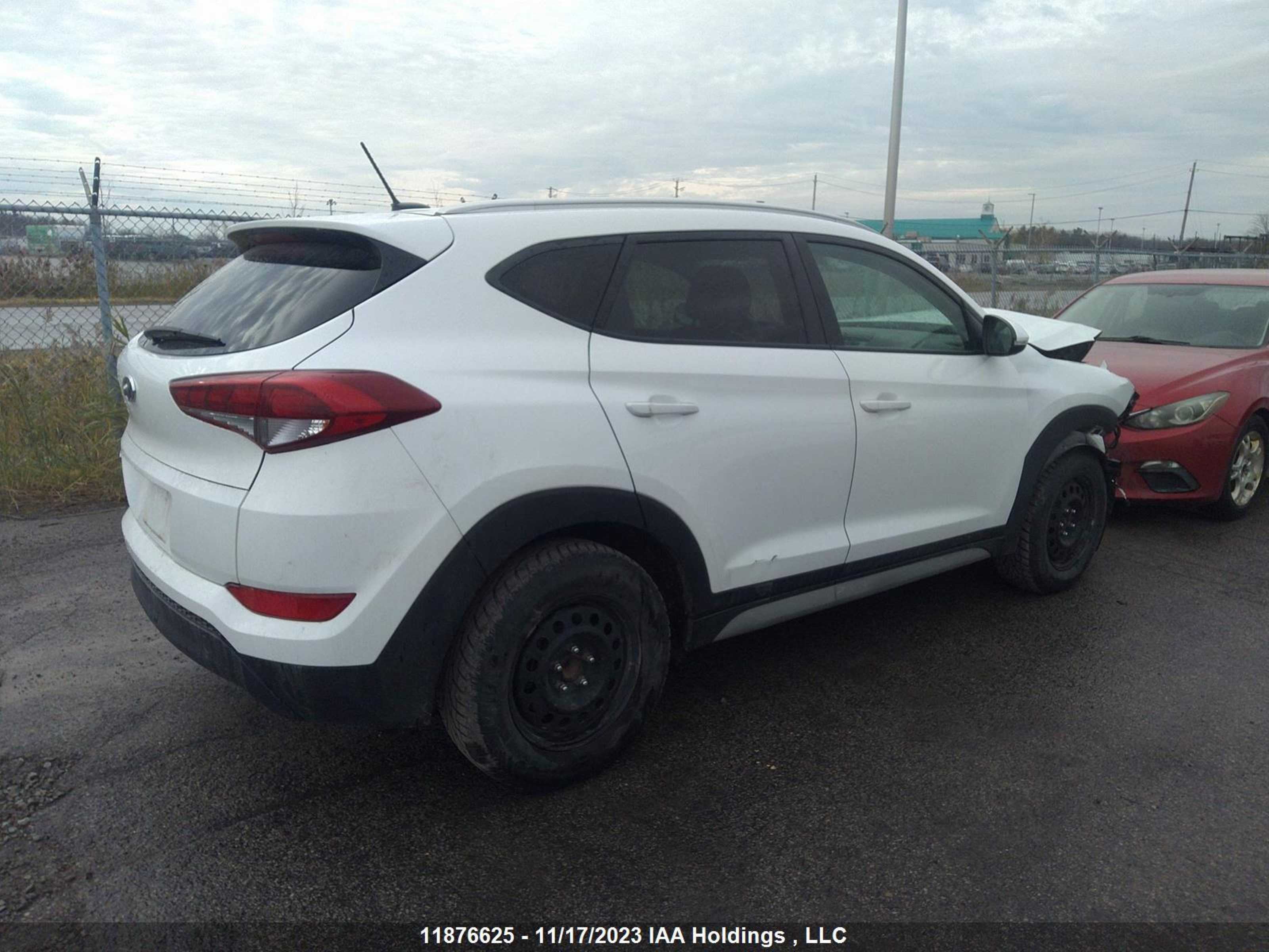 Photo 3 VIN: KM8J33A47HU552643 - HYUNDAI TUCSON 