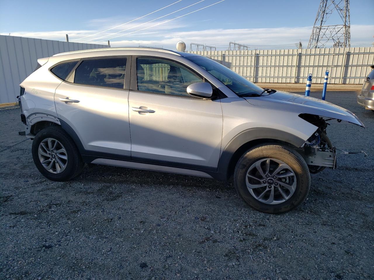 Photo 3 VIN: KM8J33A47JU665711 - HYUNDAI TUCSON 