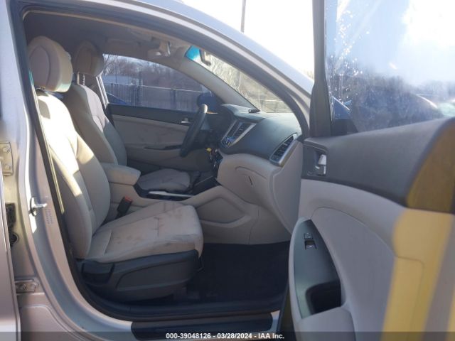 Photo 4 VIN: KM8J33A47JU706211 - HYUNDAI TUCSON 