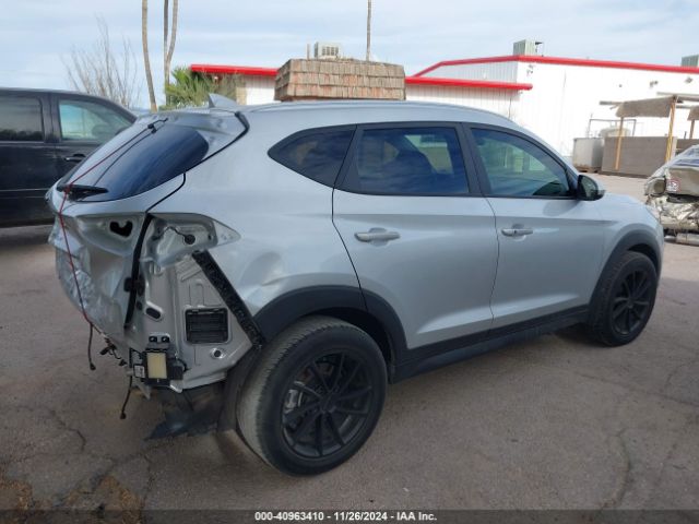 Photo 3 VIN: KM8J33A47KU068172 - HYUNDAI TUCSON 