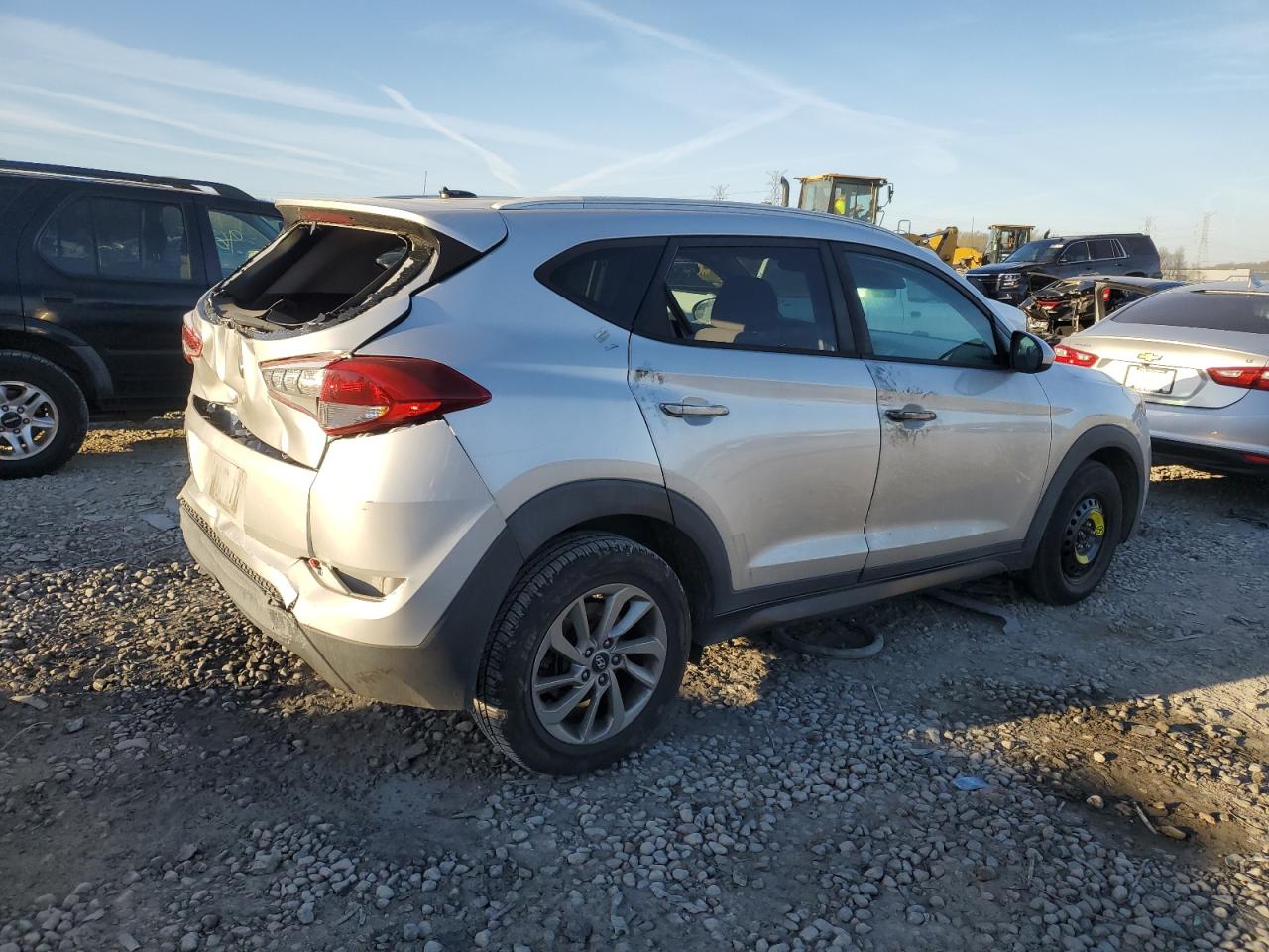 Photo 2 VIN: KM8J33A48GU174217 - HYUNDAI TUCSON 