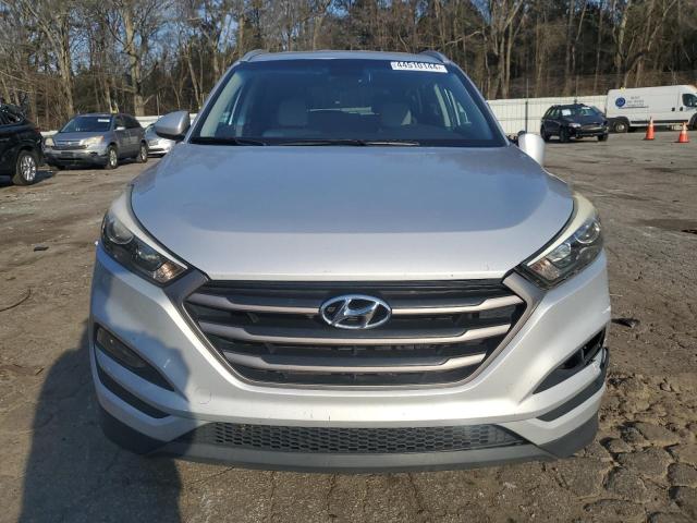 Photo 4 VIN: KM8J33A48GU256061 - HYUNDAI TUCSON 