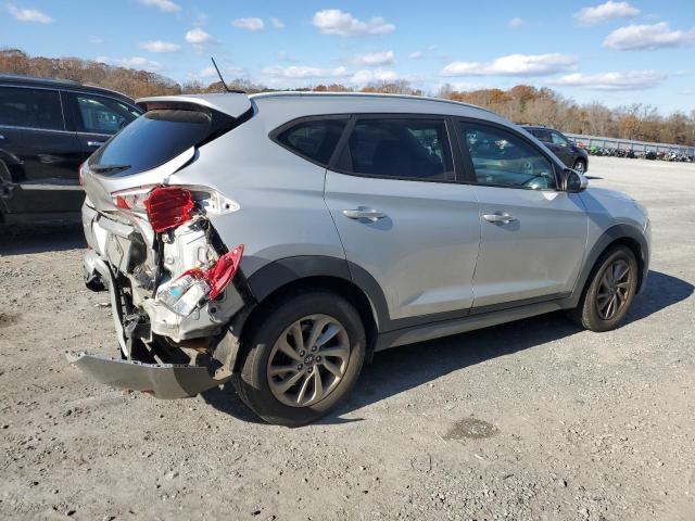 Photo 2 VIN: KM8J33A48HU263139 - HYUNDAI TUCSON LIM 