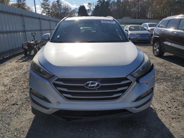 Photo 4 VIN: KM8J33A48HU263139 - HYUNDAI TUCSON LIM 