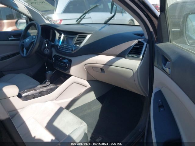 Photo 4 VIN: KM8J33A48HU319483 - HYUNDAI TUCSON 