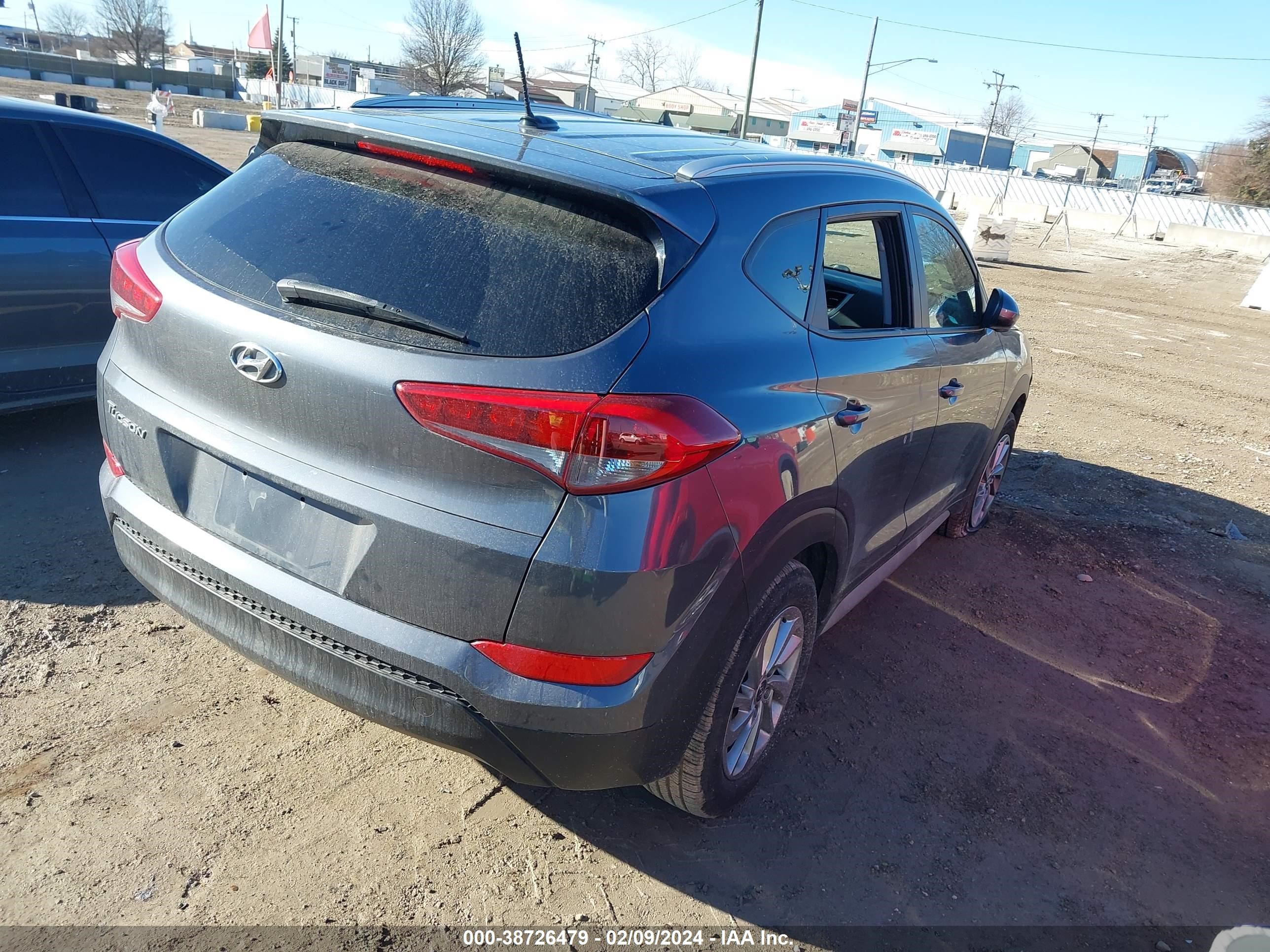 Photo 3 VIN: KM8J33A48HU507453 - HYUNDAI TUCSON 