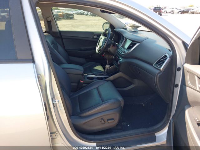 Photo 4 VIN: KM8J33A48HU524690 - HYUNDAI TUCSON 