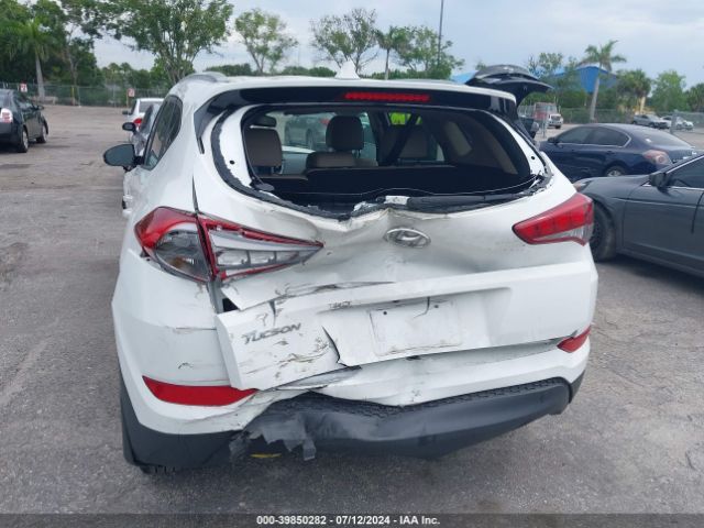 Photo 5 VIN: KM8J33A48JU631812 - HYUNDAI TUCSON 