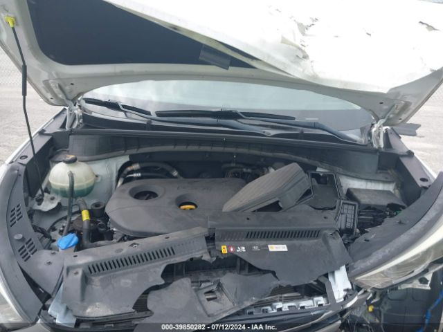 Photo 9 VIN: KM8J33A48JU631812 - HYUNDAI TUCSON 