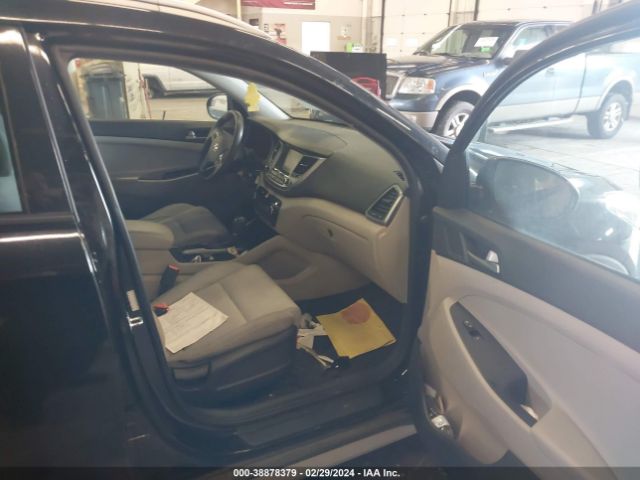 Photo 4 VIN: KM8J33A48JU632829 - HYUNDAI TUCSON 