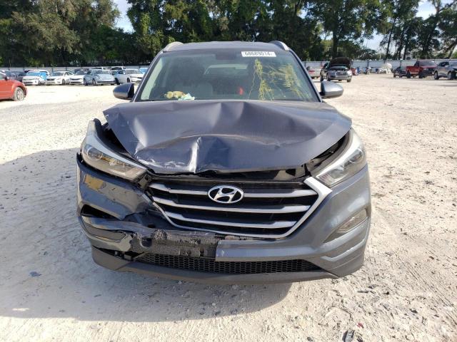 Photo 4 VIN: KM8J33A48JU668505 - HYUNDAI TUCSON SEL 