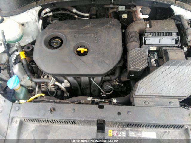 Photo 9 VIN: KM8J33A48JU722935 - HYUNDAI TUCSON 