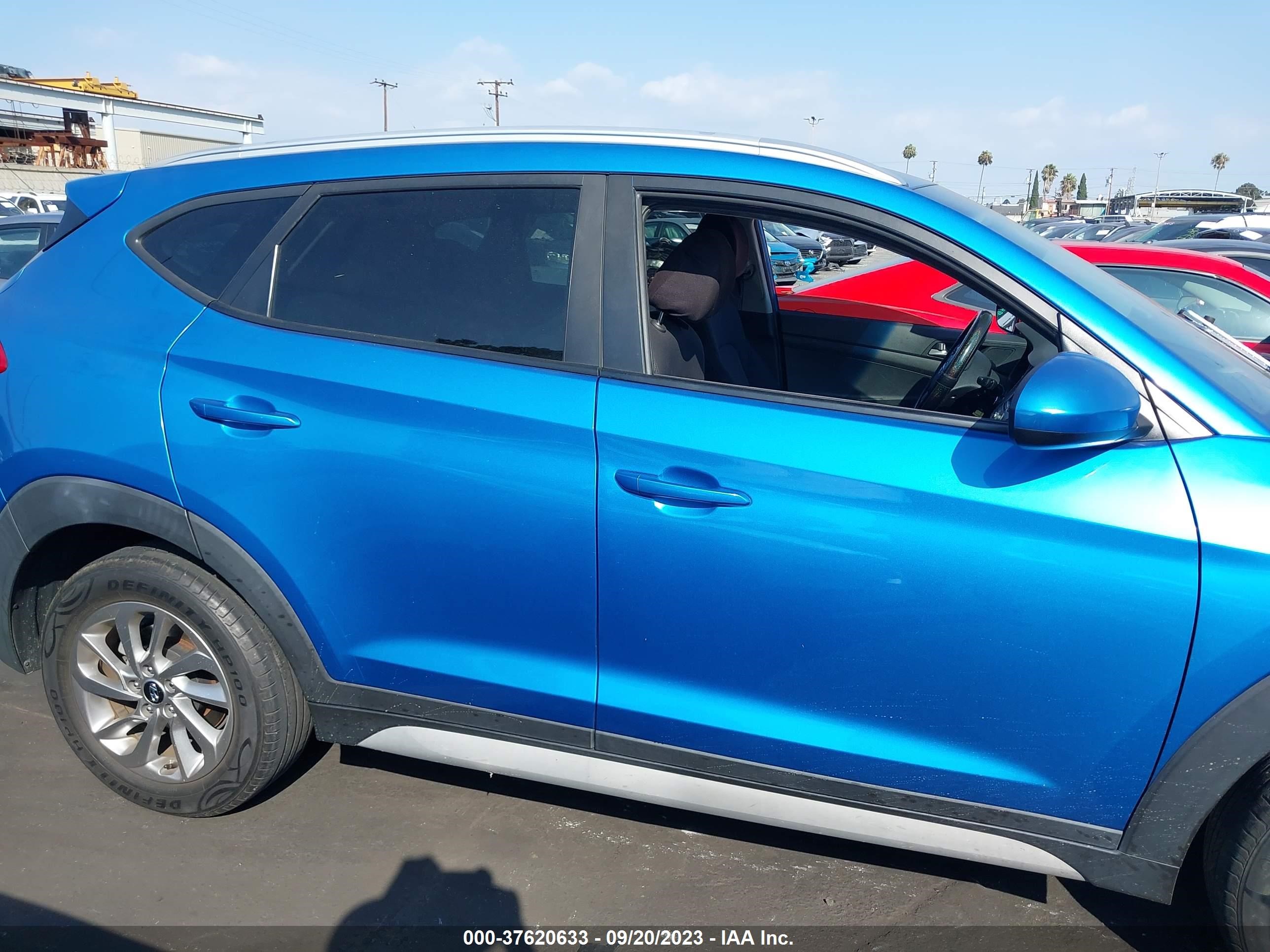 Photo 12 VIN: KM8J33A48JU726354 - HYUNDAI TUCSON 