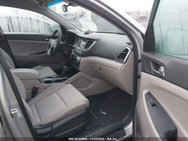 Photo 4 VIN: KM8J33A49GU089385 - HYUNDAI TUCSON 