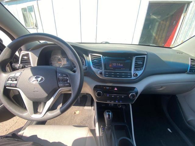 Photo 8 VIN: KM8J33A49GU127052 - HYUNDAI TUCSON 