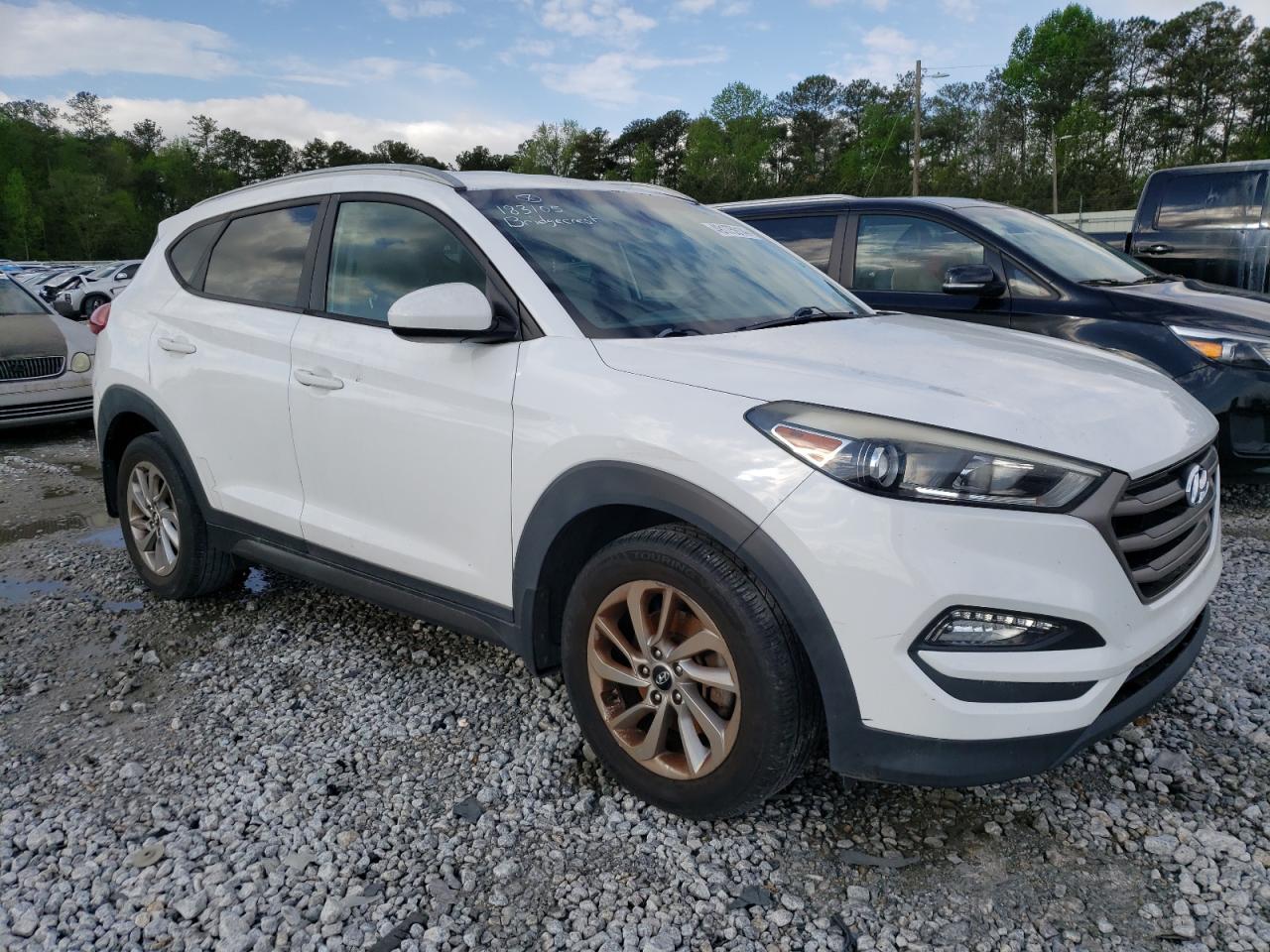 Photo 3 VIN: KM8J33A49GU183105 - HYUNDAI TUCSON 