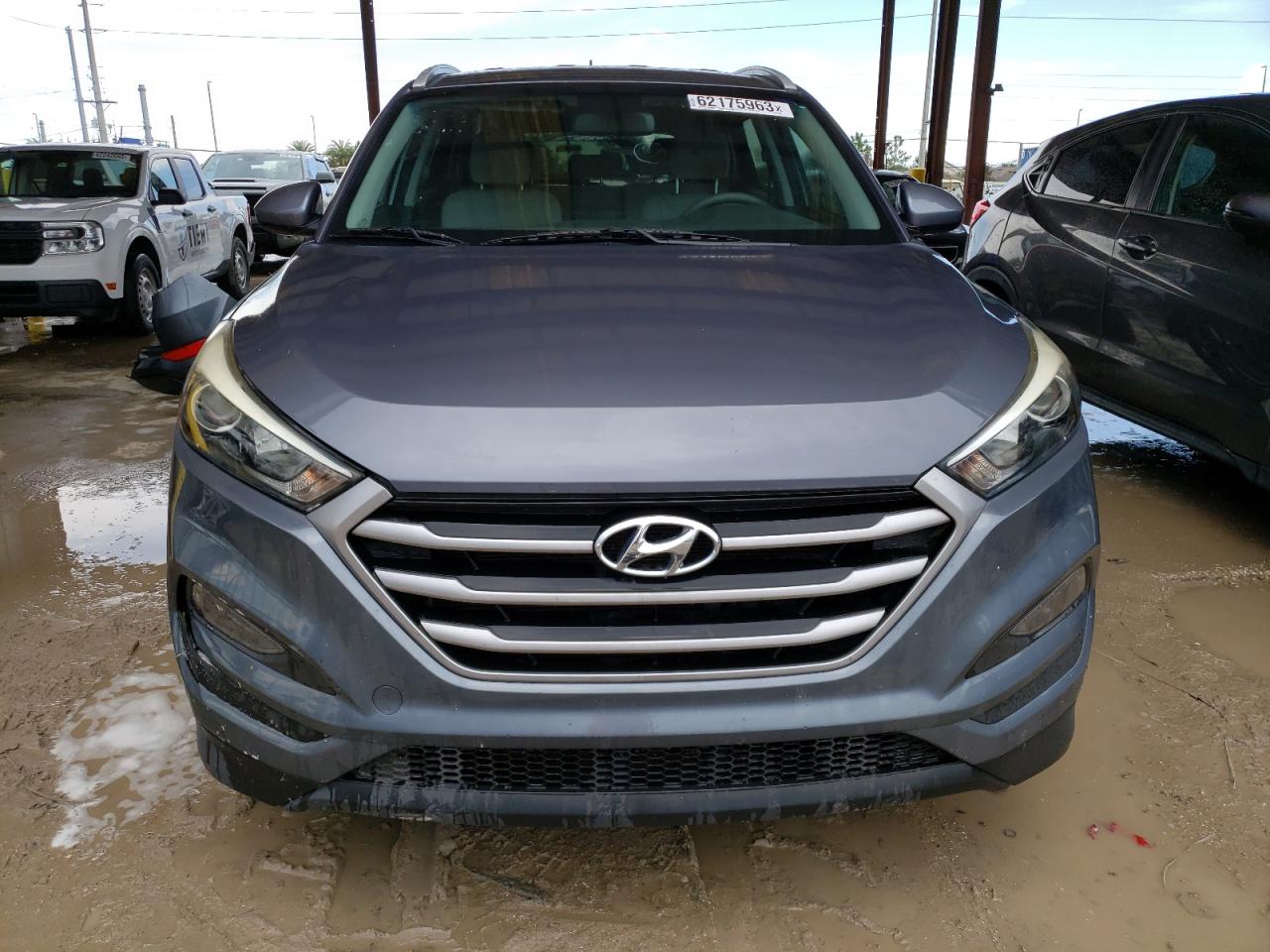 Photo 4 VIN: KM8J33A49HU336020 - HYUNDAI TUCSON 