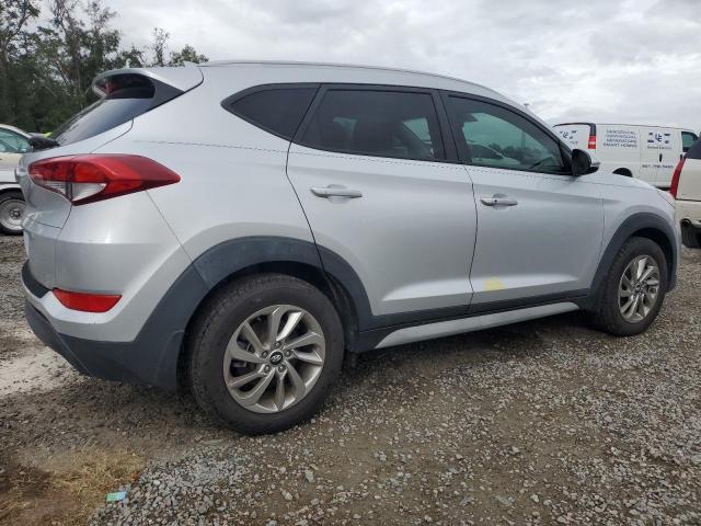 Photo 2 VIN: KM8J33A49HU427062 - HYUNDAI TUCSON LIM 