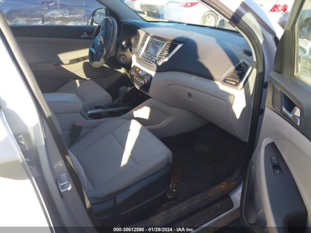 Photo 4 VIN: KM8J33A49HU443925 - HYUNDAI TUCSON 