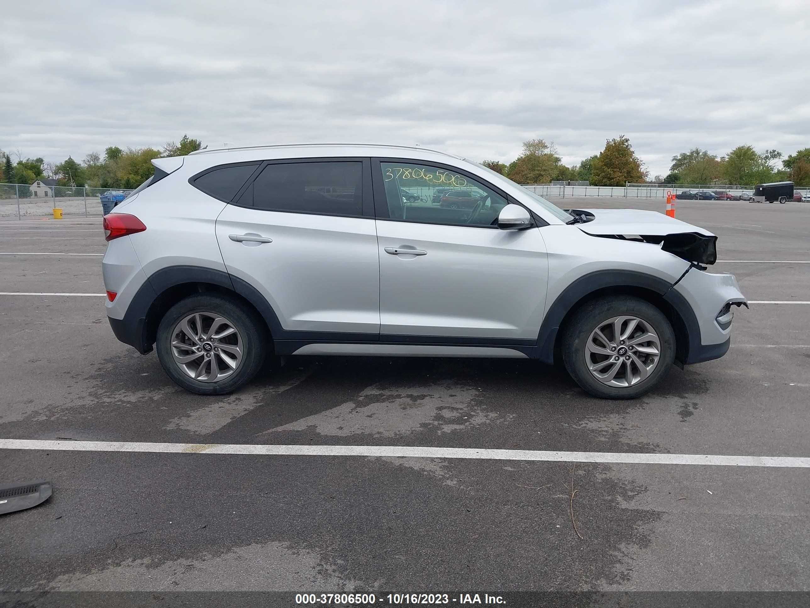 Photo 13 VIN: KM8J33A49HU558881 - HYUNDAI TUCSON 