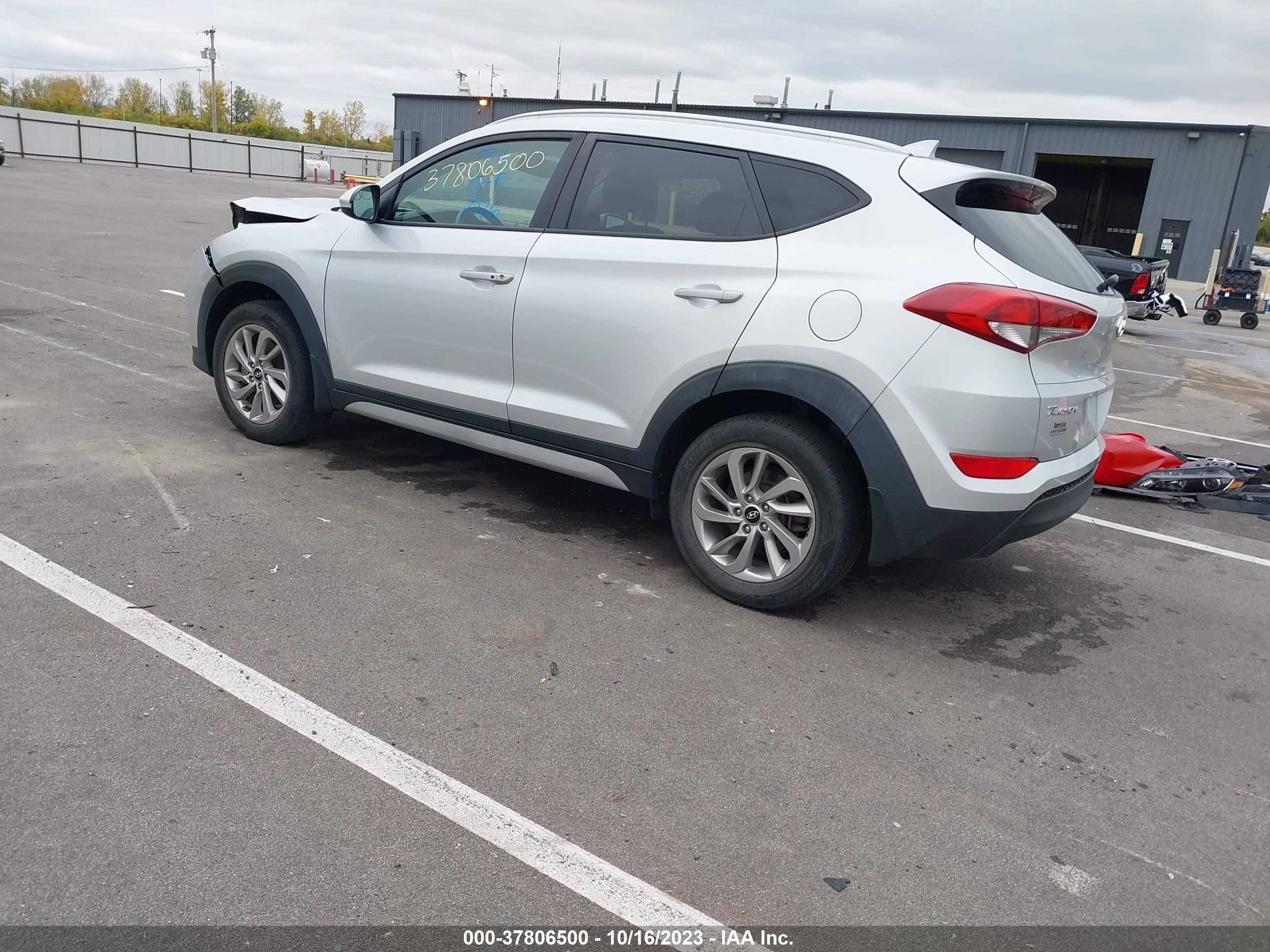 Photo 2 VIN: KM8J33A49HU558881 - HYUNDAI TUCSON 