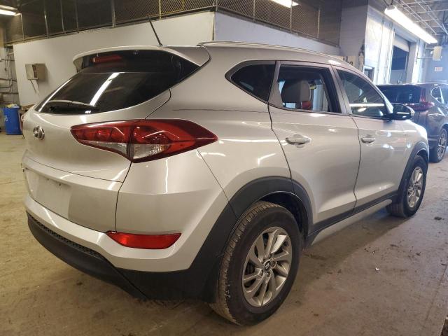 Photo 2 VIN: KM8J33A49HU582887 - HYUNDAI TUCSON SE 