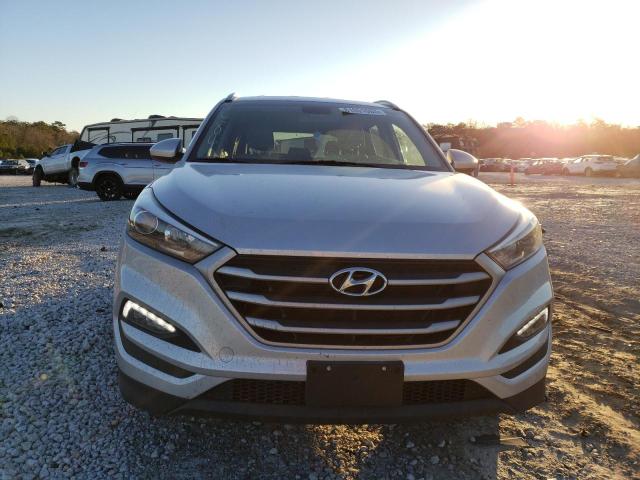 Photo 4 VIN: KM8J33A49HU584686 - HYUNDAI TUCSON 