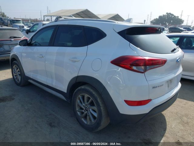 Photo 2 VIN: KM8J33A49JU672563 - HYUNDAI TUCSON 